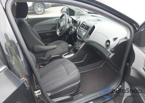 2015 Chevrolet Sonic Lt Auto z USA, uszkodzony, nr VIN 1G1JC5SH3F4163473